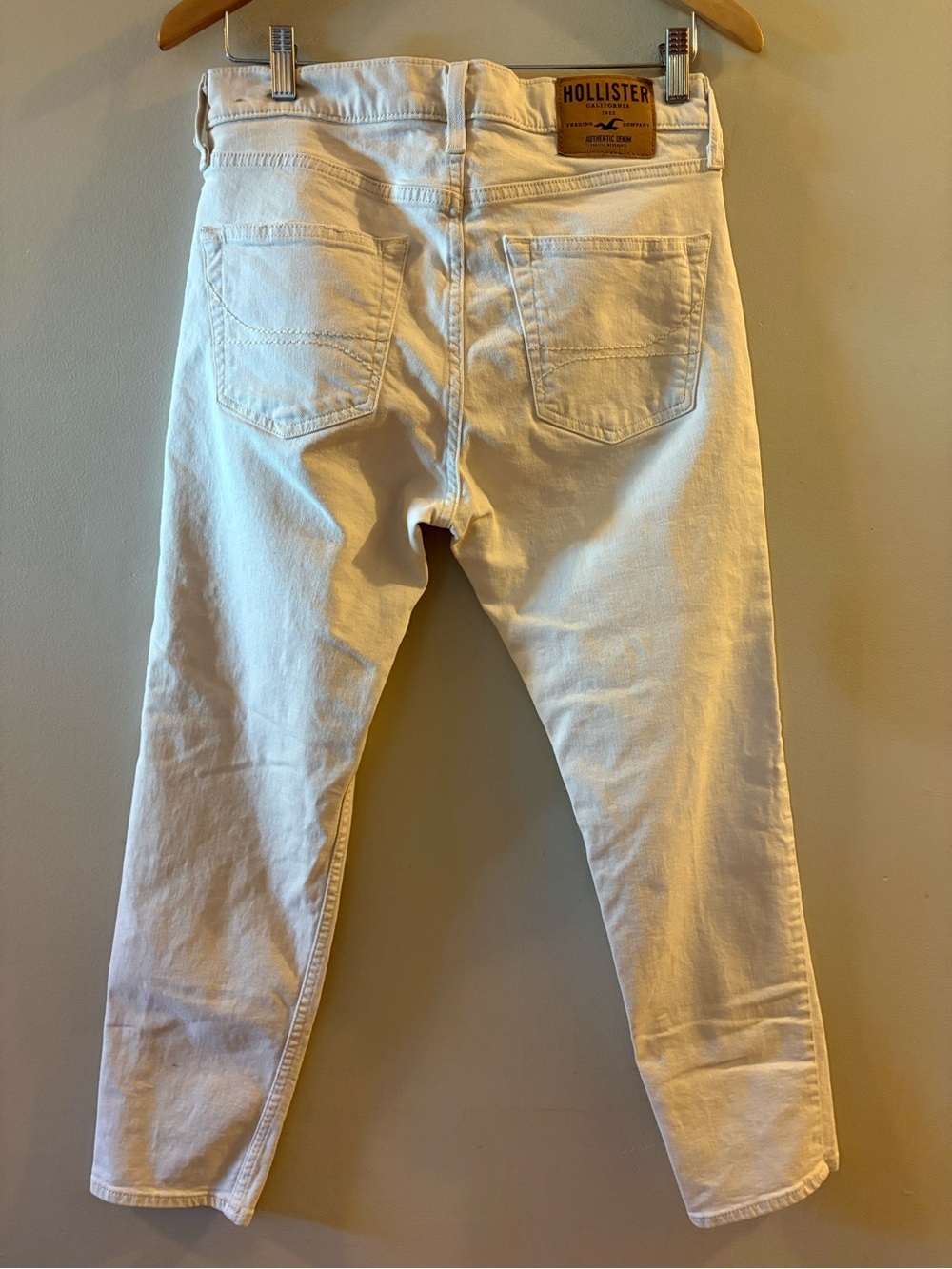 Hollister Men’s Ivory White Slim Taper Jeans Sz 30x28.